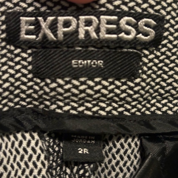 Women’s Dress pants, size 2 and 4 - Picture 7 of 10